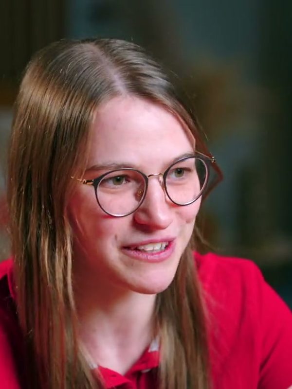 Video-Testimonial von Anna Lochner, Stabstelle Customer Centricity, BAUR Versand